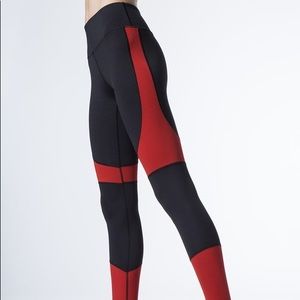 Alala Vamp Tight Size Small, Black/Ruby